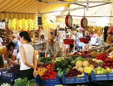 Ποιο είναι το κόλπο με το οποίο μας εξαπατούν στη λαϊκή αγορά;